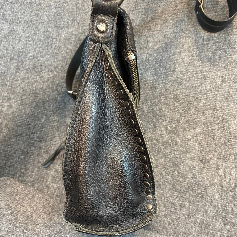 The Sak Silverlake Black Pebbled Leather Studded Crossbody Bag Purse Tassel - Picture 5 of 10